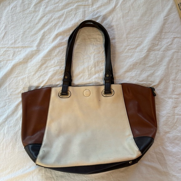 G.H. Bass & Co. Cream and Brown Tote Bag - Picture 7 of 8